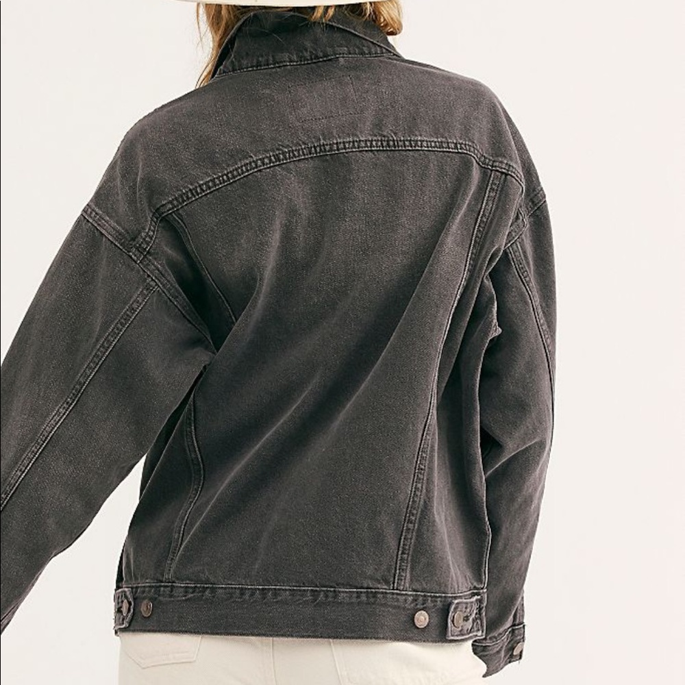 Levi’s Dad Trucker Denim Jacket Washed Black - Picture 2 of 4